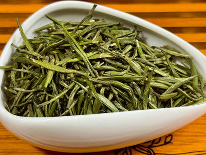 Bird’s Tongue Premium Green Tea