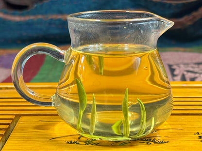 Bird’s Tongue Premium Green Tea